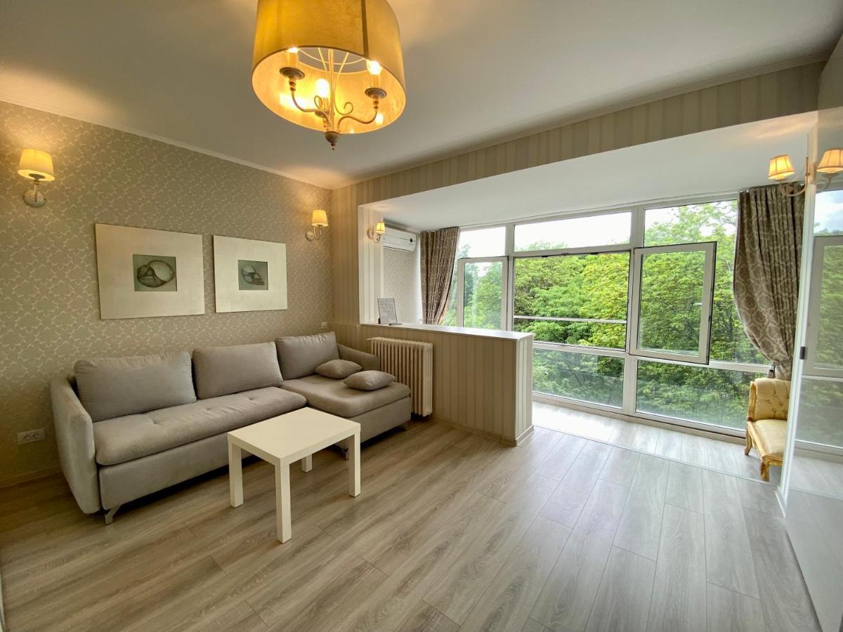 Downtown Studio - Ultra Central With Park View Bukurešť Exteriér fotografie
