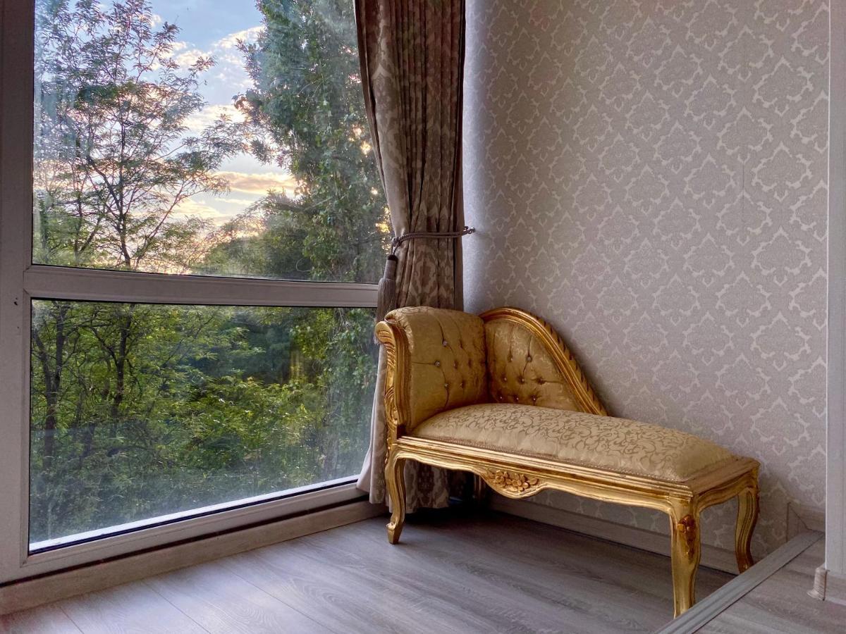 Downtown Studio - Ultra Central With Park View Bukurešť Exteriér fotografie